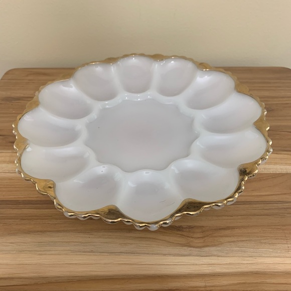 Vintage/Antique Milk Glass Egg Platter with Gold Trim - Picture 4 of 10